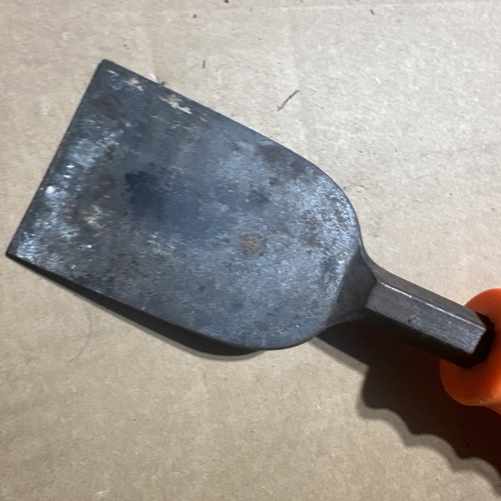 Baltimore Guardian 2-1/2 Inch Handguard Flat Cold Chisel Orange