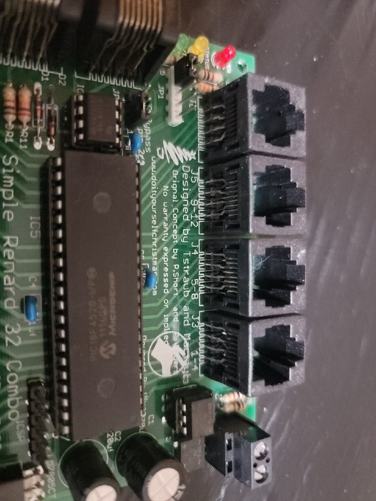 Simple Renard 32 Combo Holiday Lighting Controller Assembled