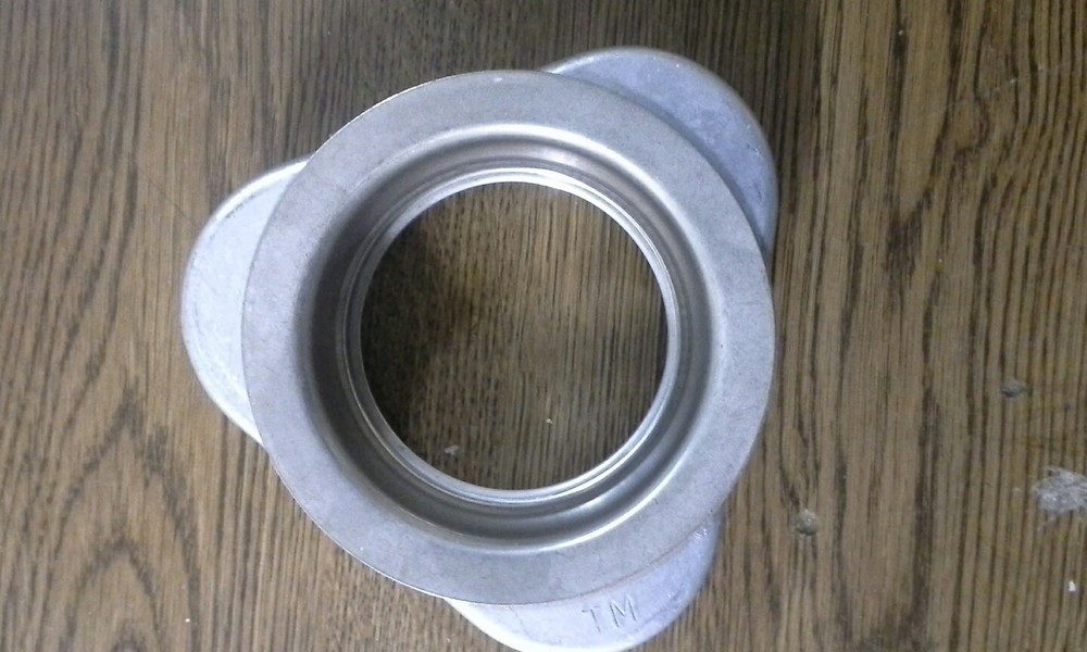 garbage disposal mounting assembly