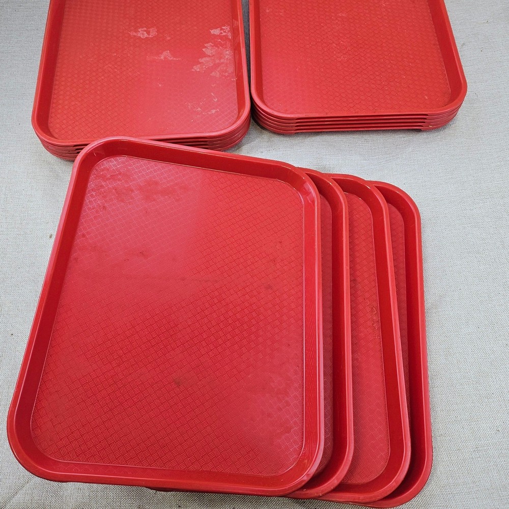 13- Red Thunder Group Polypropylene Serving Trays PLFFT1014RD 10 1/2"×13 5/8"