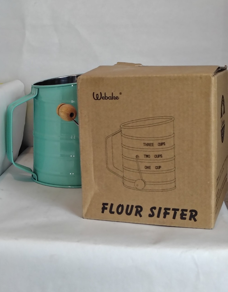 Webake Flour Sifter. 3 cup capacity. Green