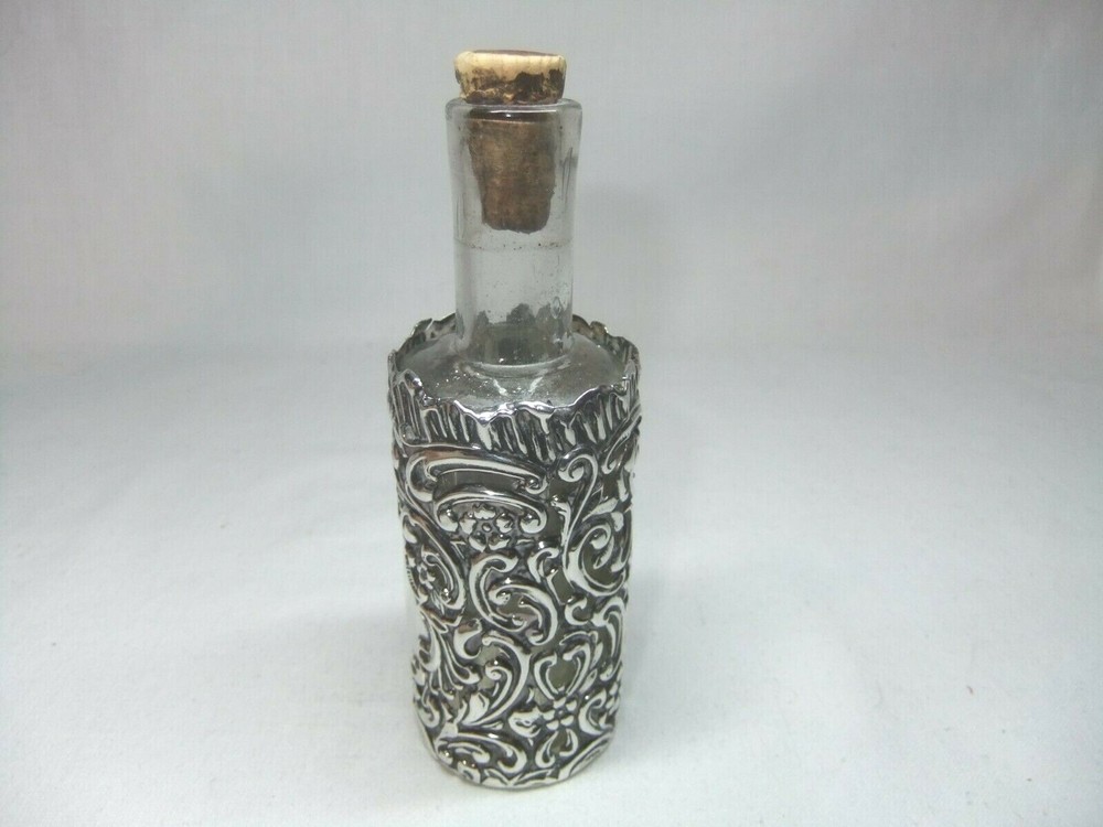 Henry Matthews Solid Sterling Silver Scent Perfume Bottle Coaster Holder 1901