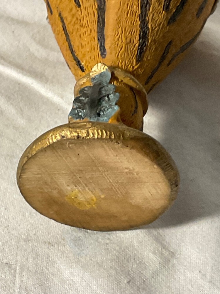 Hinged trinket box egg shaped Stemmed