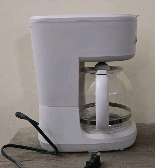 Bella 12 Cup Programmable Coffee Maker Digital Timer Clean Tested Works