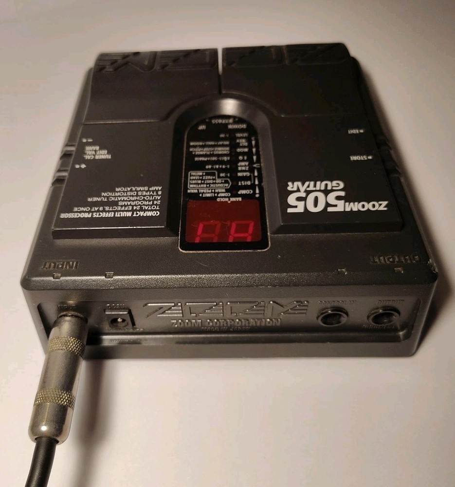 Zoom 505 World's First Multi Effects System In A Compact Pedal Tested & Working