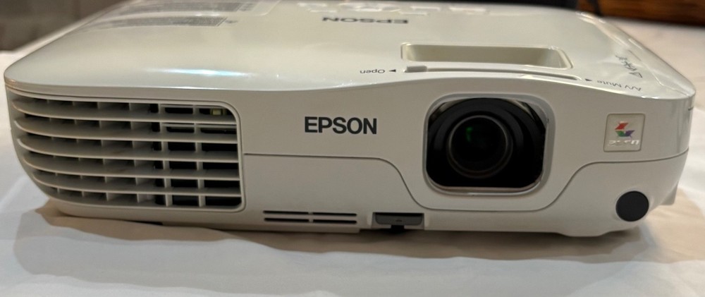 Epson LCD EX31 H309A Multimedia Projector | Used