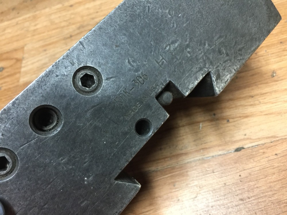 KDK NO. 302 QUICK CHANGE TOOL HOLDER 1.3" CAP