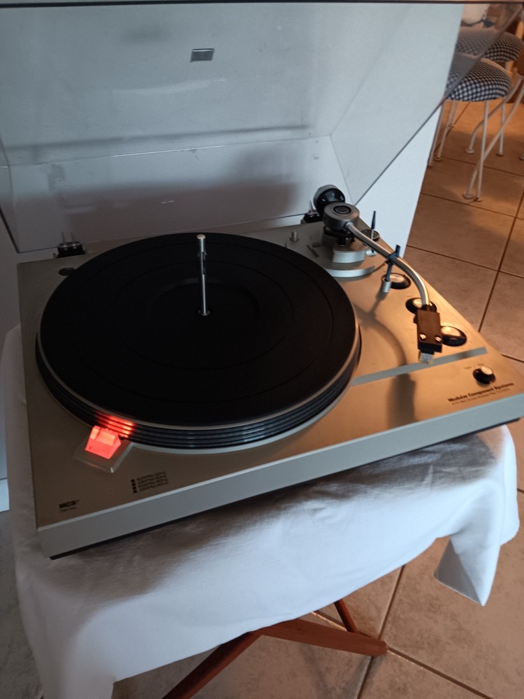 MCS MULTI PLAY Turntable (built by Technics) Model 6710 Belt Drive.