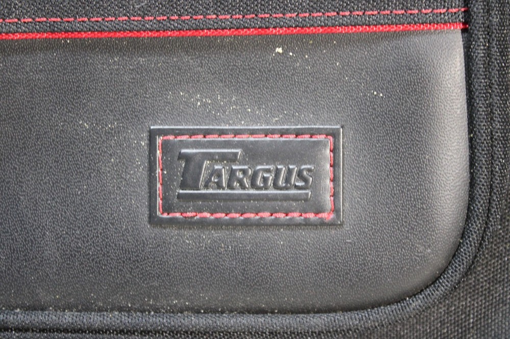 Targus Laptop Shoulder Bag Black Red Carry Case