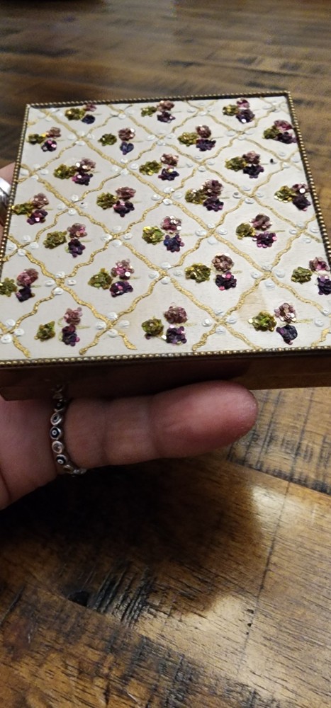 Vintage Women Cigarette Case