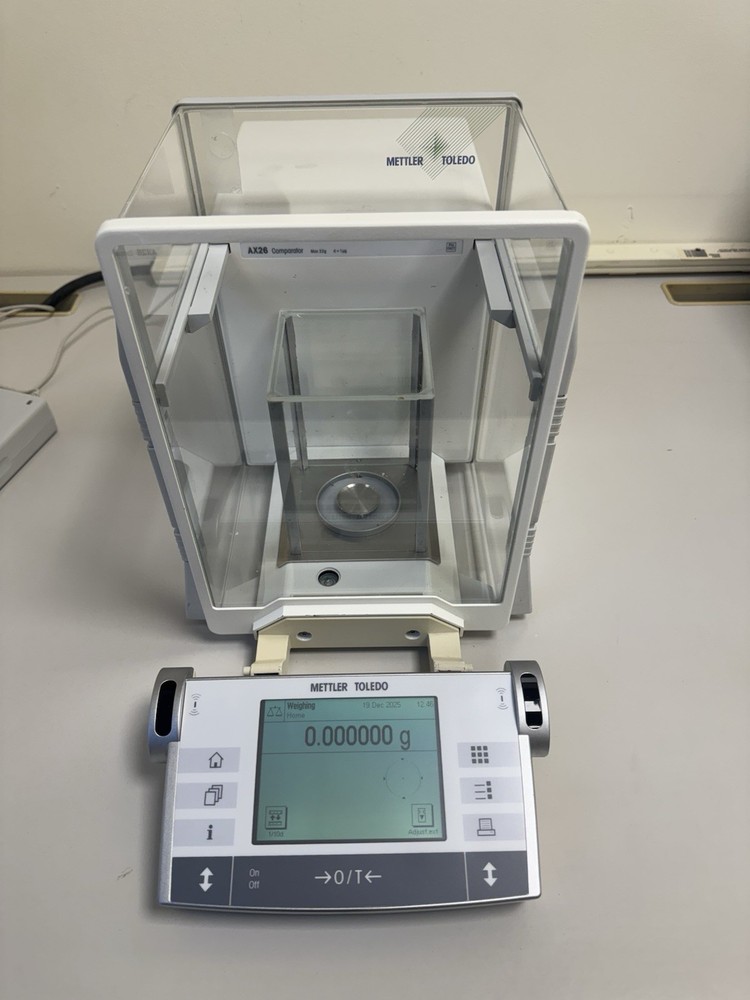 Mettler AX26 Comparator Analytical Balance