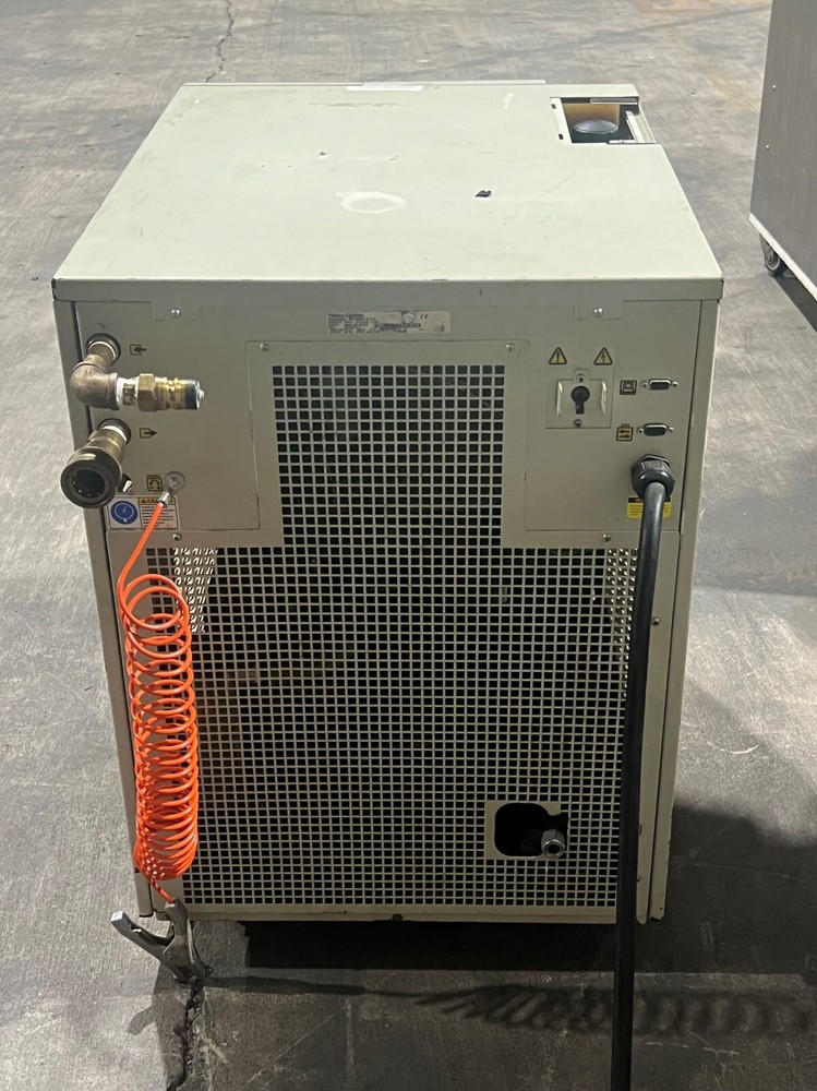 USED NESLAB Merlin M100 Chiller