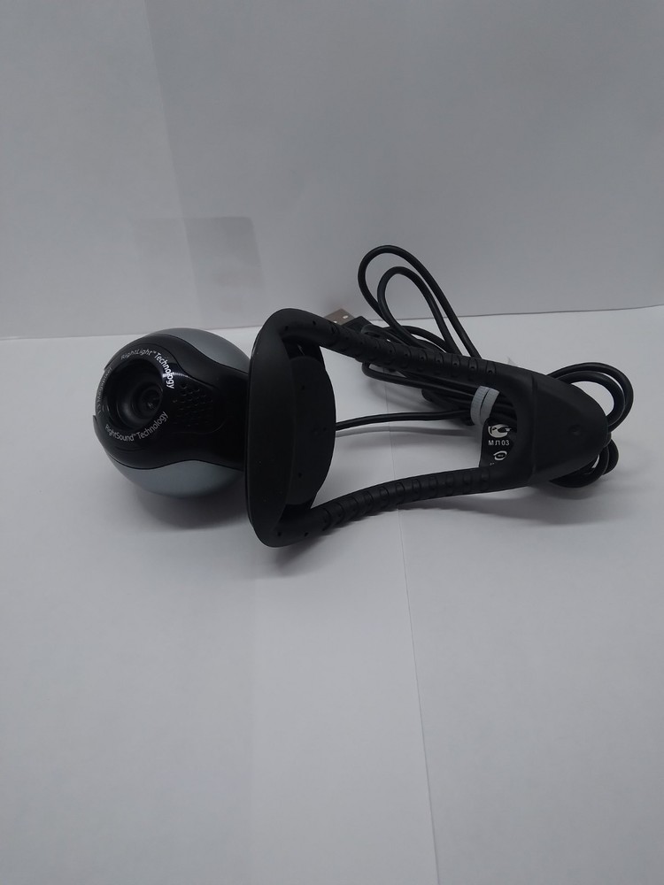 Logitech 1.3 Megapixel Webcam "Plug-and-play" Setup