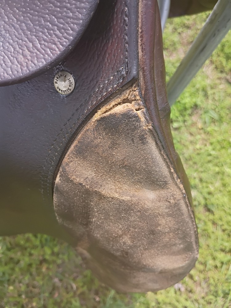 17-in Stubben English Saddle