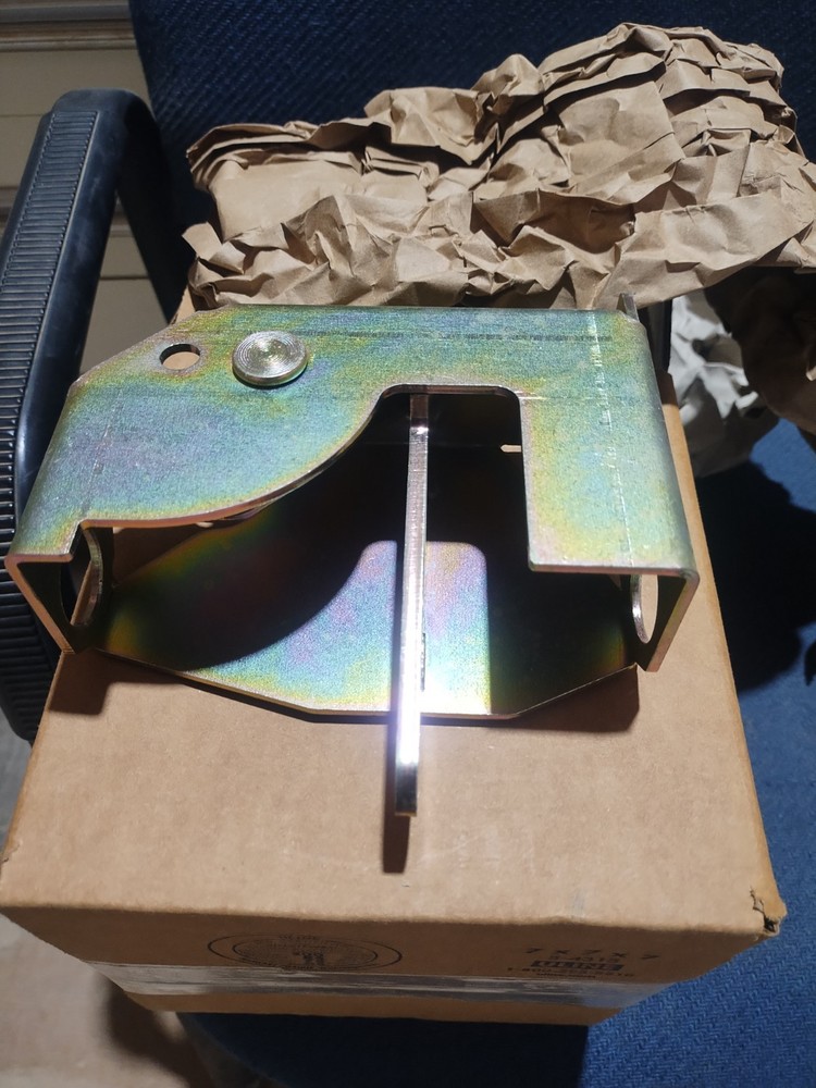 Hustler Left Hand Steering Pivot W/A