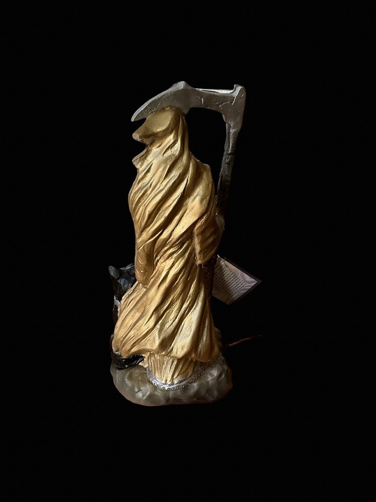 Santa muerte Protectora Curada 11” * Oro *