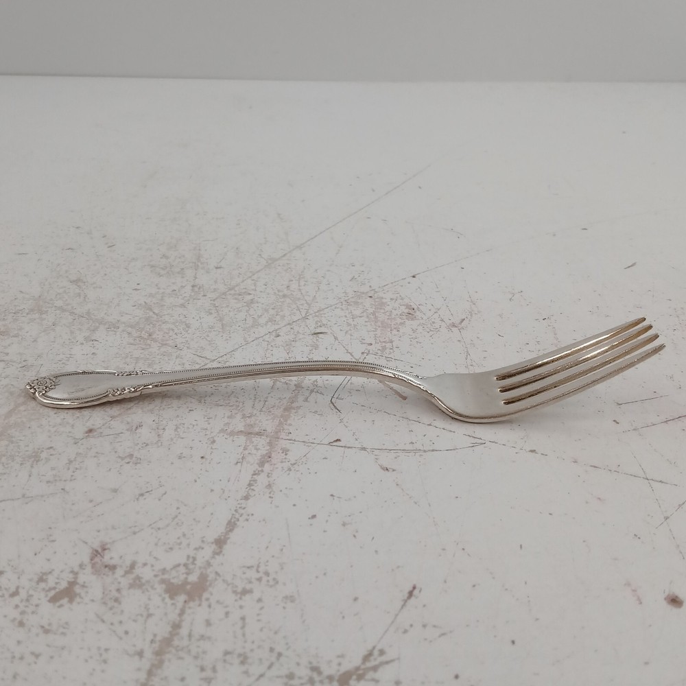 1847 Rogers Bros REMEMBERANCE Silverplate Flatware ~ 5 Pc Dinner Placing Service