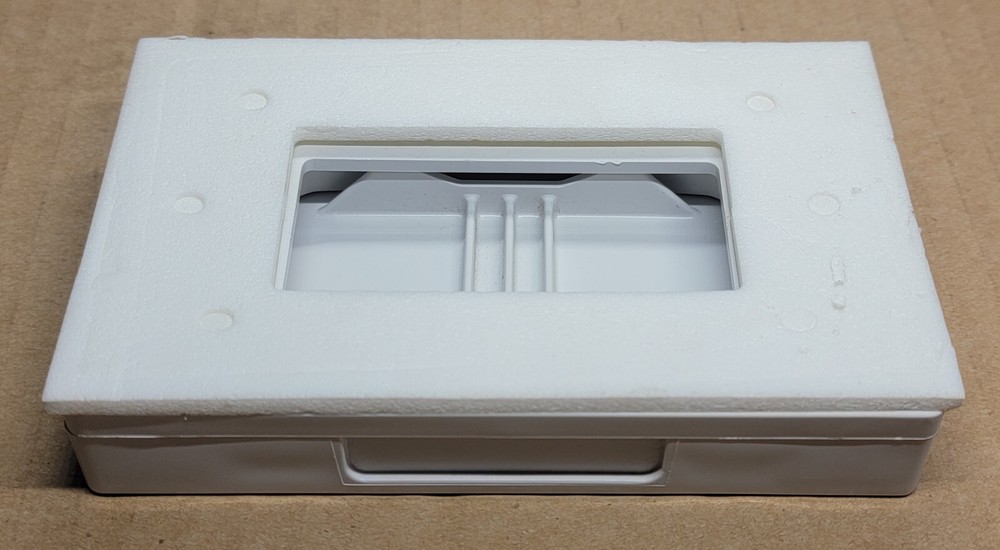 Cooper S3966W Weather Protective Cover for Rectangular Faced Receps New No Box