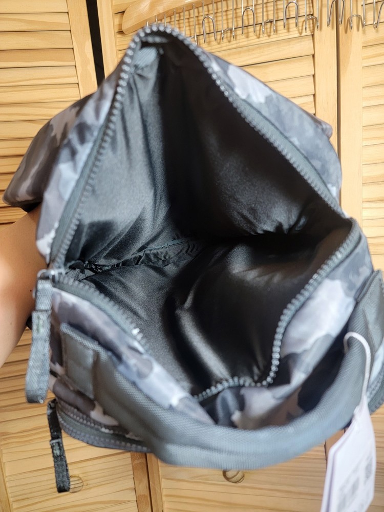 Lululemon New Crew Backpack 22L Black Camo
