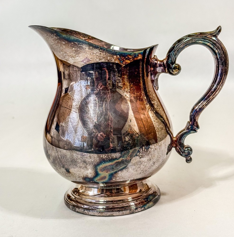 [E749] Vintage Wallace Silver Plate Quart Pitcher Ornate Handle