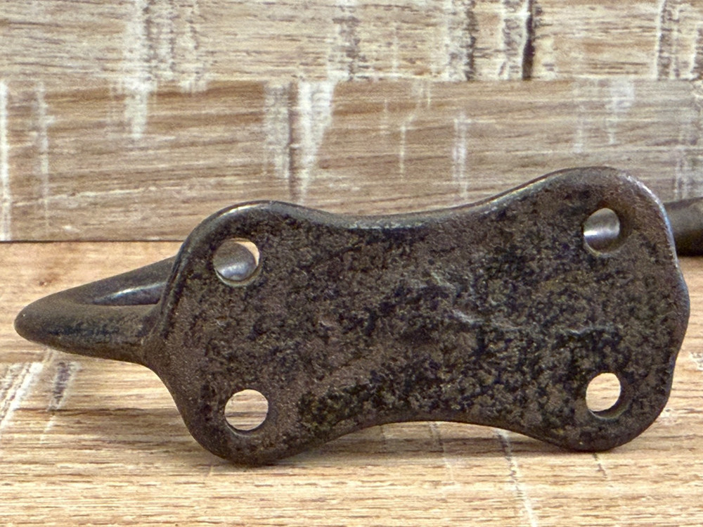 ANTIQUE IRON HAT COAT HOOK
