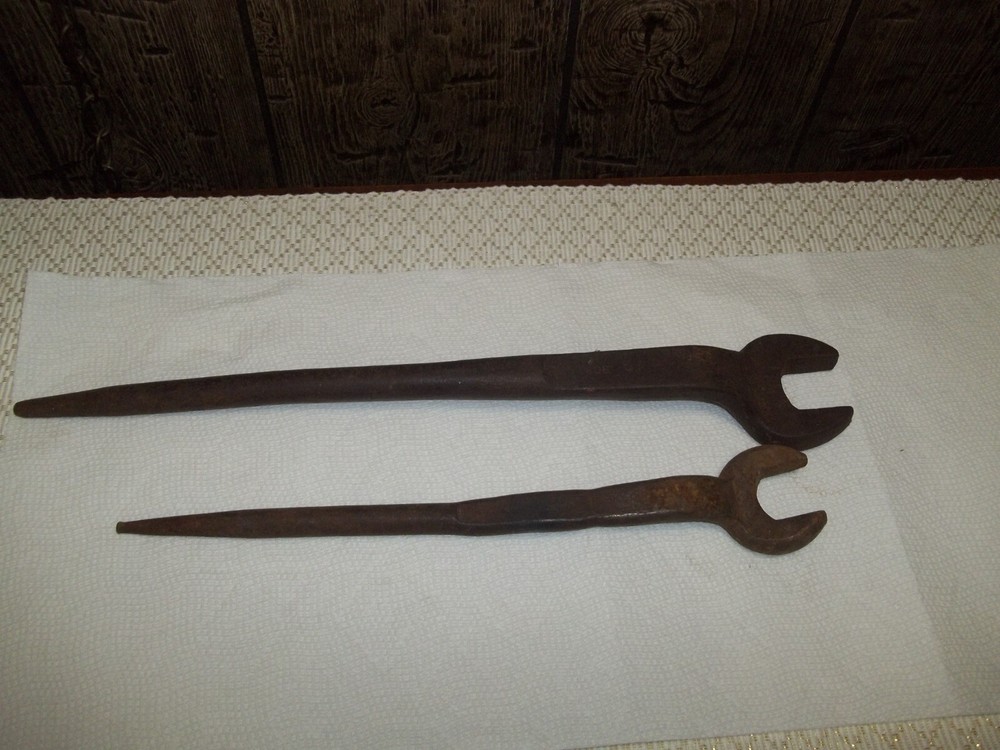2 Vintage Spud Wrenches 908 & 936 Spud Wrench