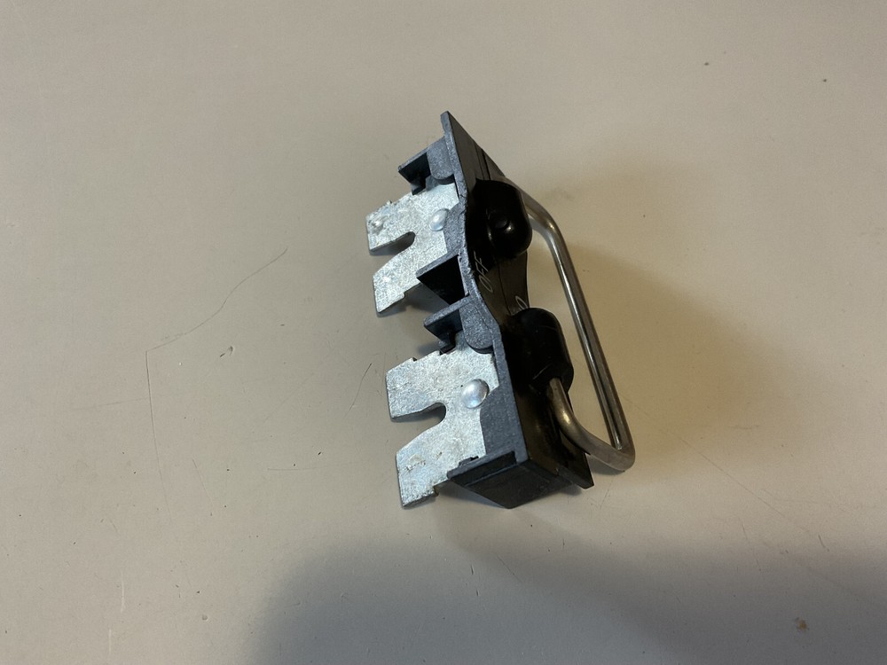 DIVERSITECH A/C DISCONNECT PULLOUT