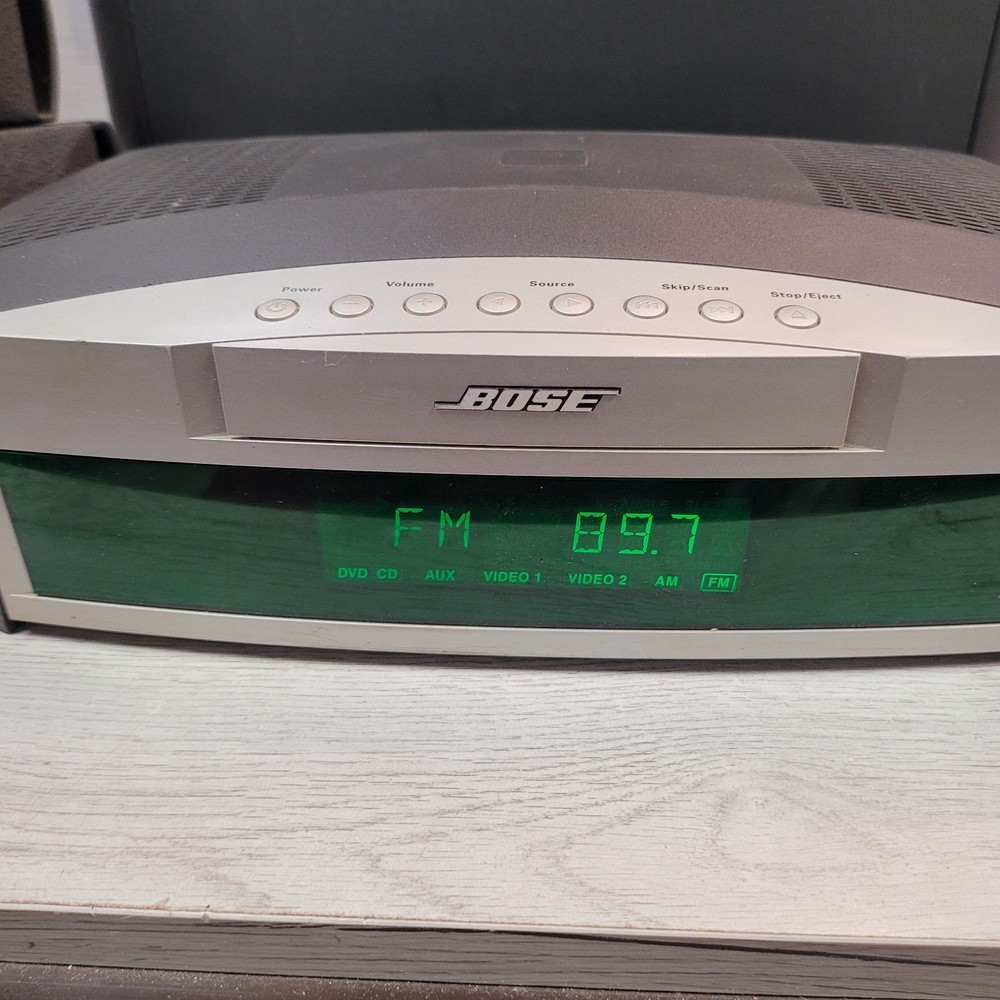 BOSE AV3-2-1 CD DVD Media Center Powered Speaker System + Remote Tested Working