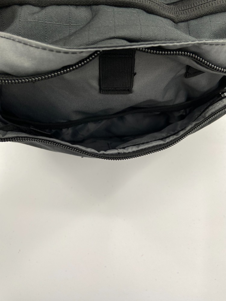 Dakine Hydration Over Shoulder Bag- Black