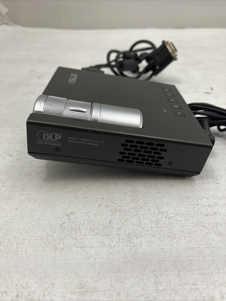 Asus P1 LED Portable Projector Great Working Order