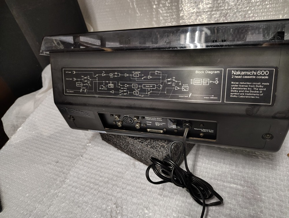 Nakamichi 600 cassette deck