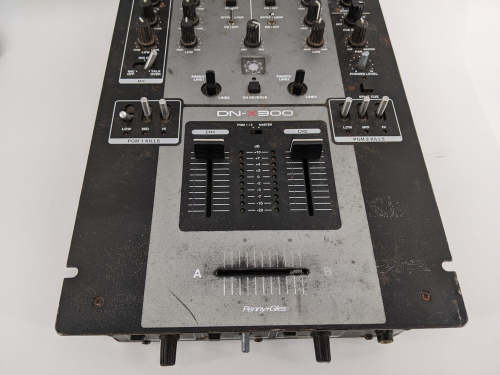 DENON DN-X300 DJ Mixer Black