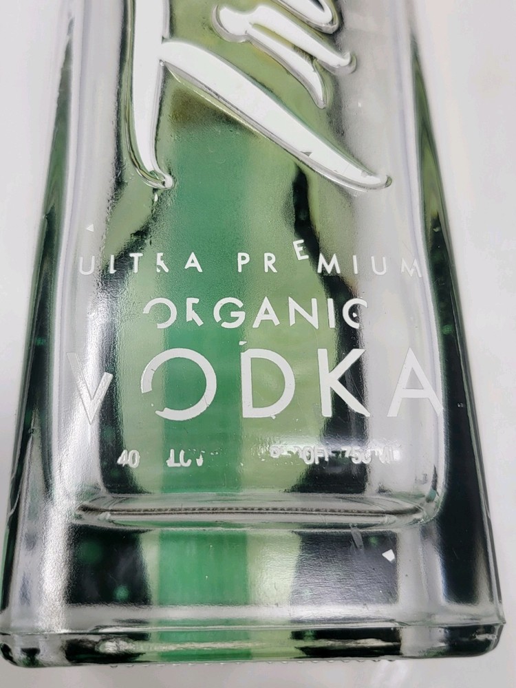 Trust Me Vodka Art Bottle
