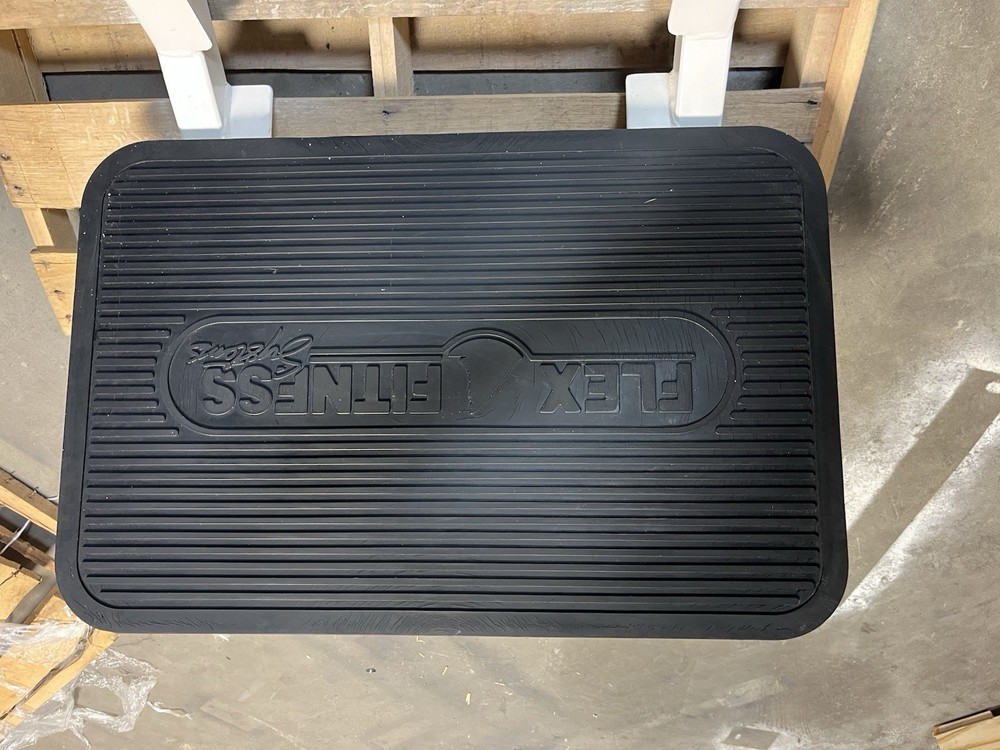 Flex Fitness Hack squat Clean!