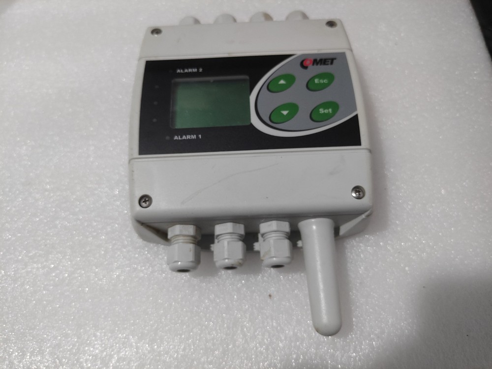Comet H0430 temperature transmitter and controller