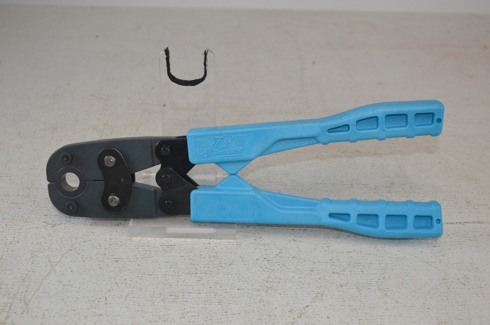 SharkBite 1/2" Pex Crimper F-1807