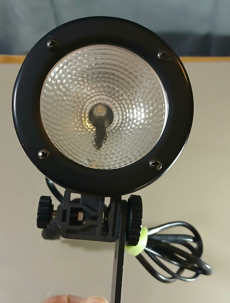 Lowel ViP System ILight Wired W/DC Car Lighter Plug *Tested*