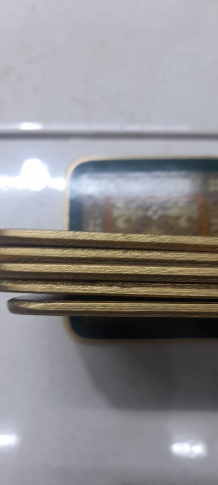 Cup base for drinks A cup base for drinks, tea, coffee,