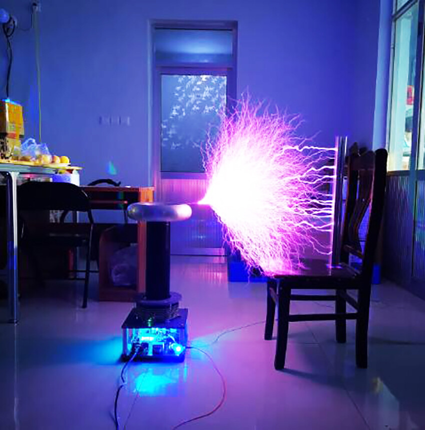 Large Tesla coil Music solid state Tesla coil DRSSTC Artificial lightning storm