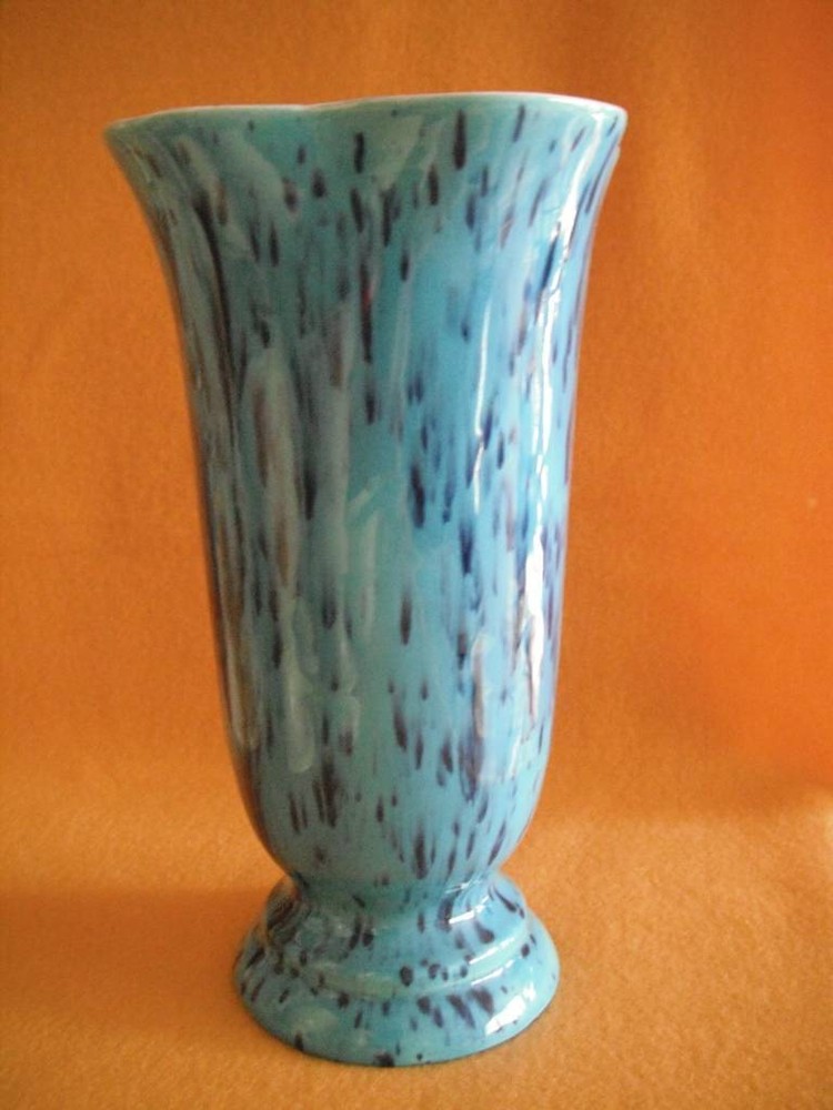 VASE SIGNED JC BLUE 8" TALL EXCELLENT CONDITION
