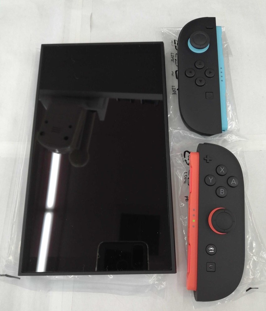 Nintendo SWITCH BEE-001 Console Gaming Device New