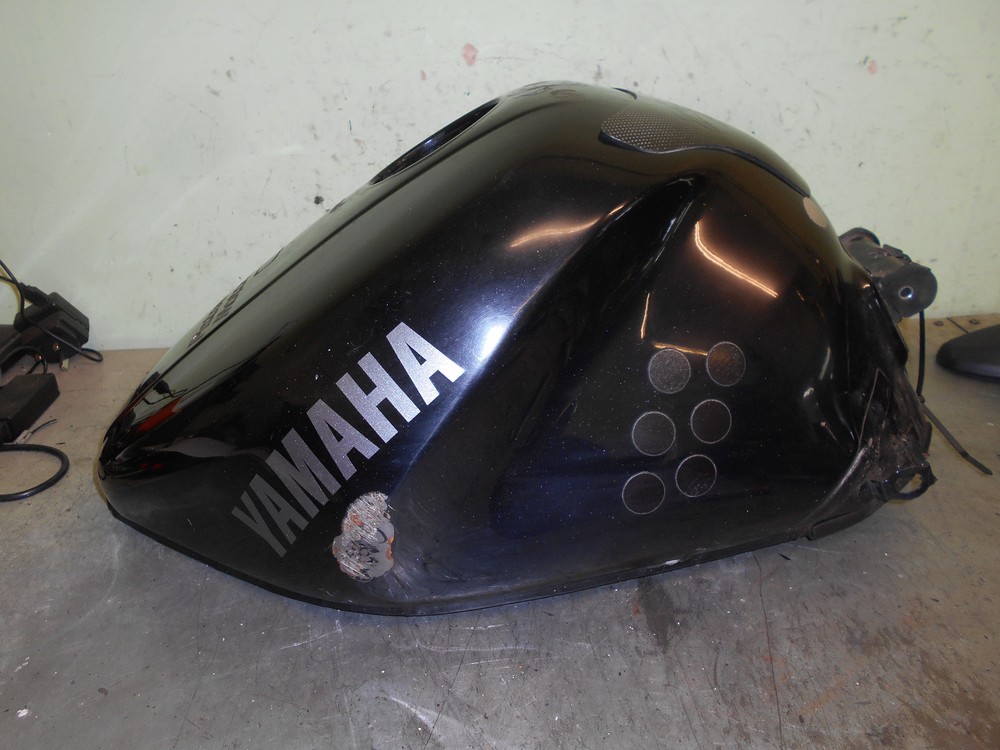 yamaha thunderace tank