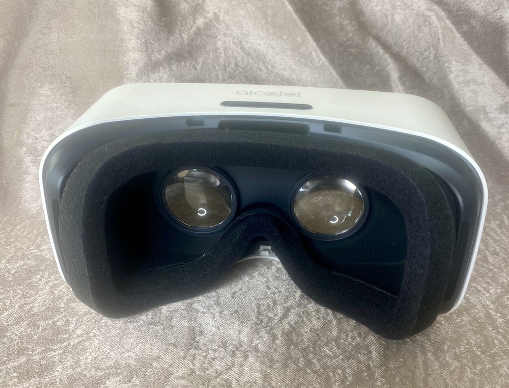 Alcatel Idol 4S VR Virtual Reality Goggles - Headset ONLY - No Strap