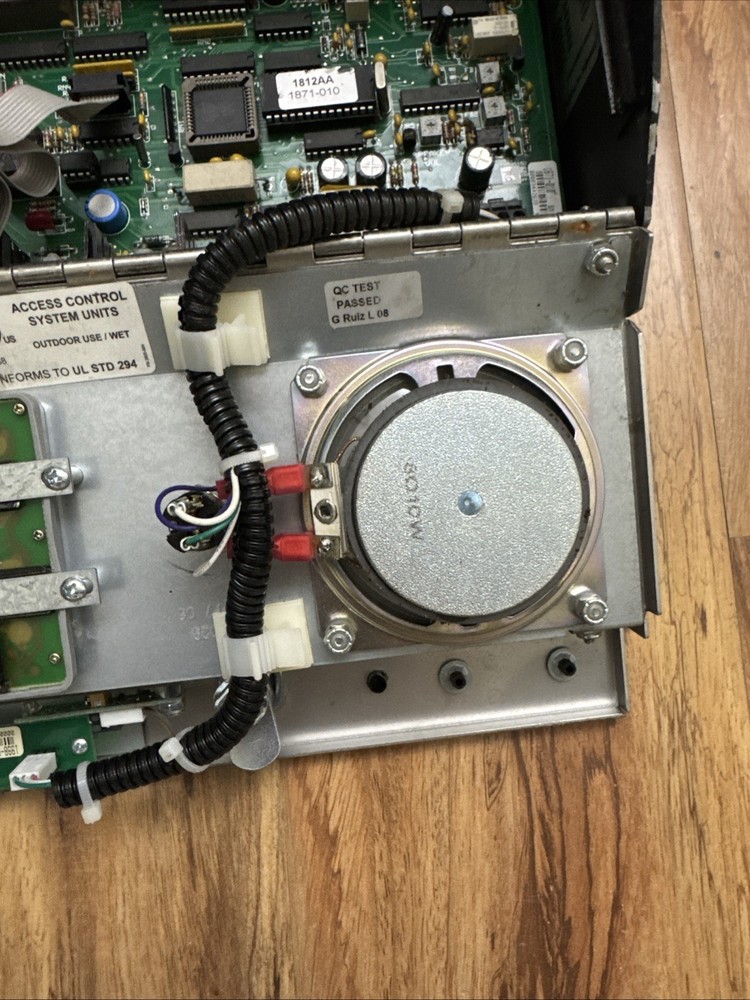 DoorKing 1871-010 Intercom System With enclosure For Parts