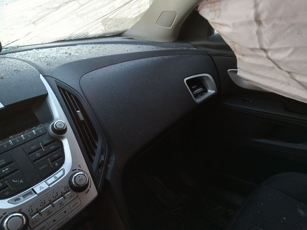 EQUINOX 2015 Headrest 901789