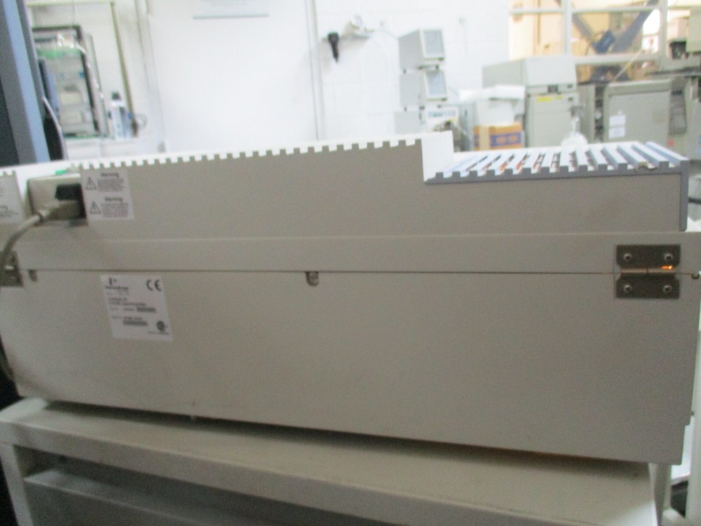 Perkin Elmer Lambda 25 UV/Vis Spectrometer
