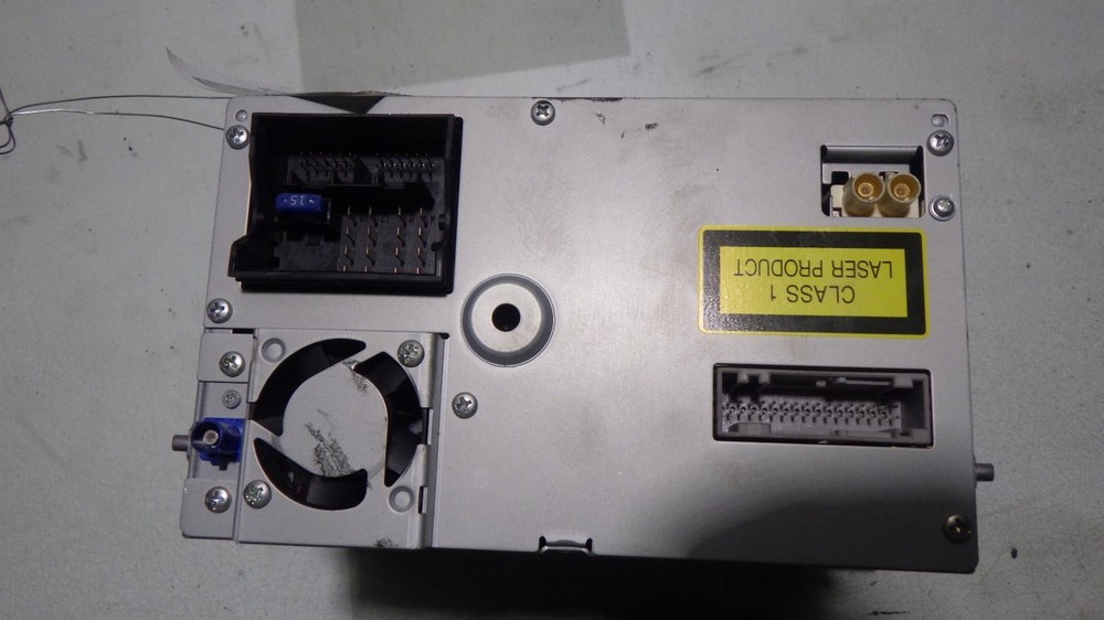 07 AUDI A4 Info Screen 8E0035192J