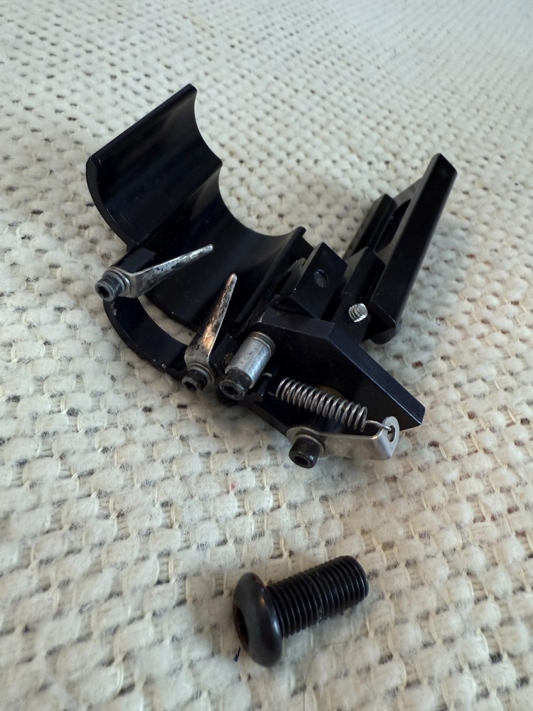 Dual Slab Right Hand Flipper Rest