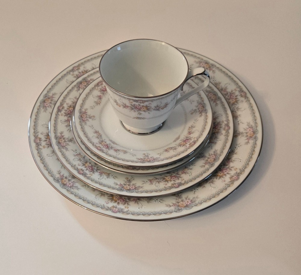 5 Pc Place Setting Noritake Veranda #3015 w/Platinum Trim