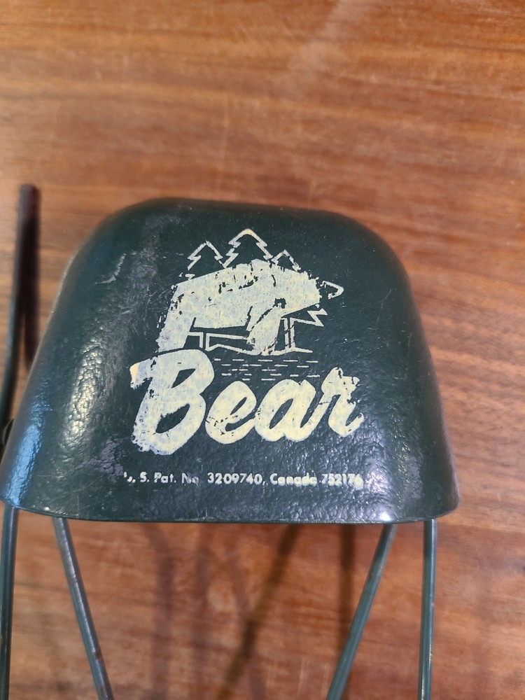 Vintage Bear Archery bow quiver